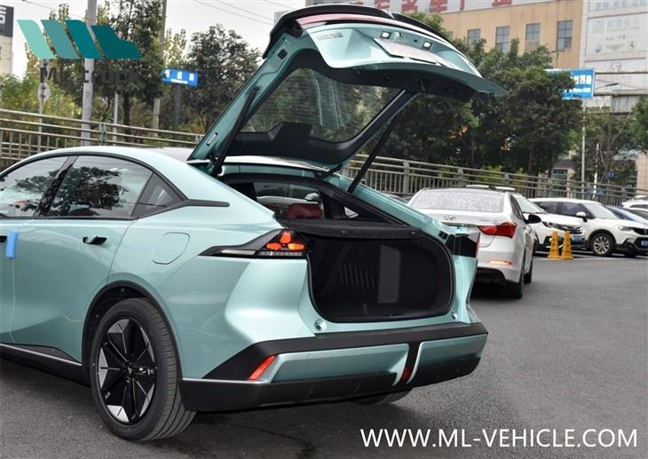 ChangAn ShenLan SL03