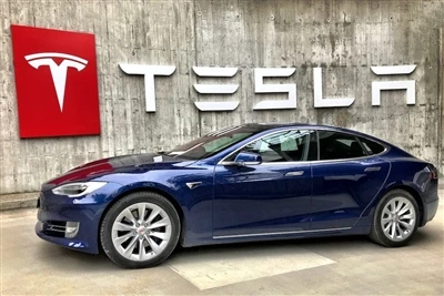 Tesla tau ua tiav qhov tseem ceeb ntawm kev sib koom ua ke tuag-casting thev ...